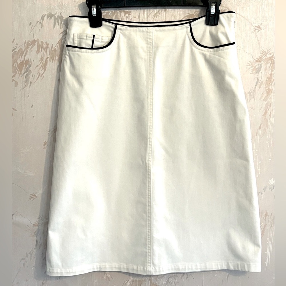 Talbots White Stretch Cotton A-Line Skirt with Black Piping Size 6